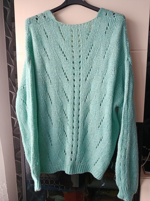 Sweterek damski włoski biust 120