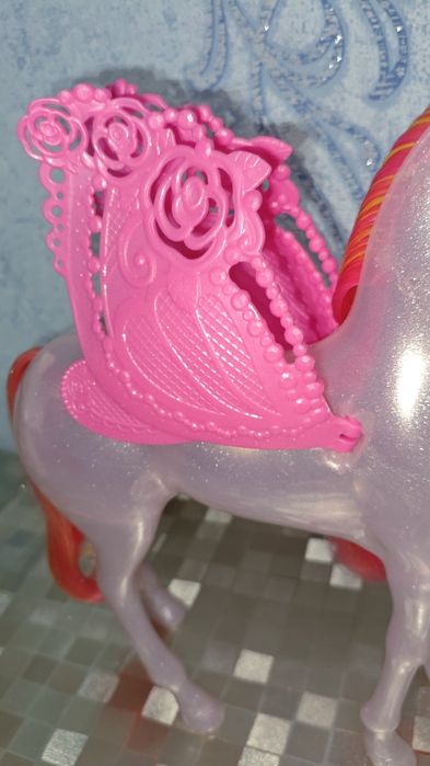 Єдиноріг (пегас, кінь, поні, алікорн) Barbie Mattel перламутровий