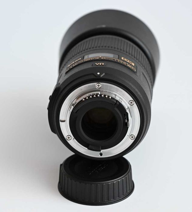Nikon NIKKOR 85mm f/3.5G ED VR AF‑S DX Micro, kpl. stan jak nowy.