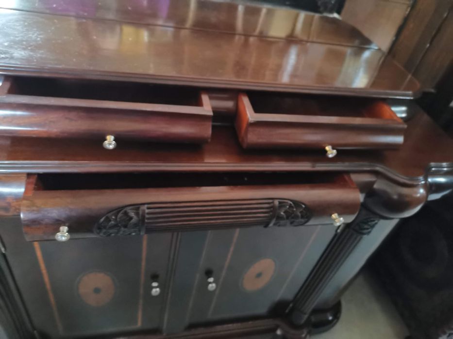 Sapateira móvel de entrada e grande espelho!
Com boa arrumação e uma o