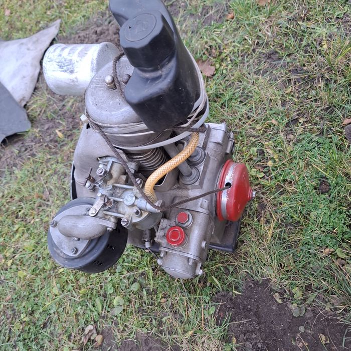 Sprzedam  silnik  M 105 górnozaworowy