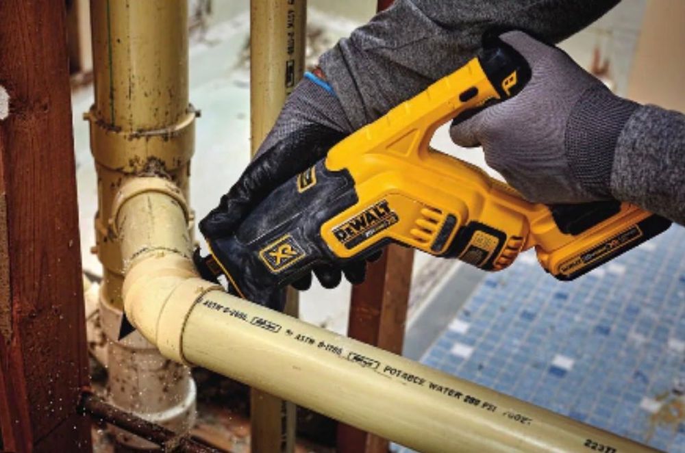 Dewalt. Serra. Sabre