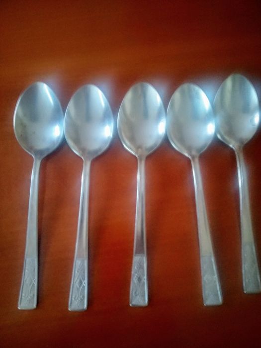 Łyżki stołowe PRL