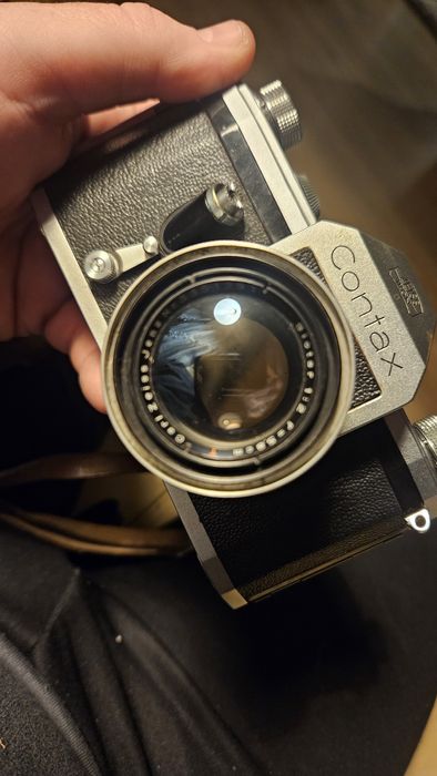 Zeiss Ikon Contax D legendarnym obiektywem Carl Zeiss Jena Biotar 2/58