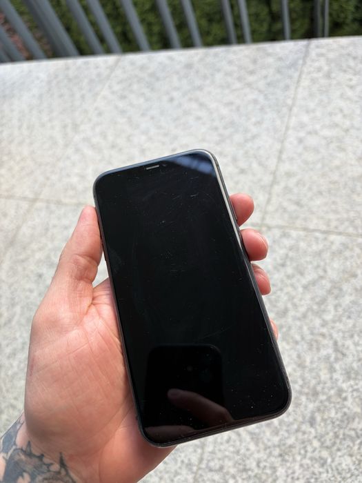 Sprzedam iPhone 11 64 GB