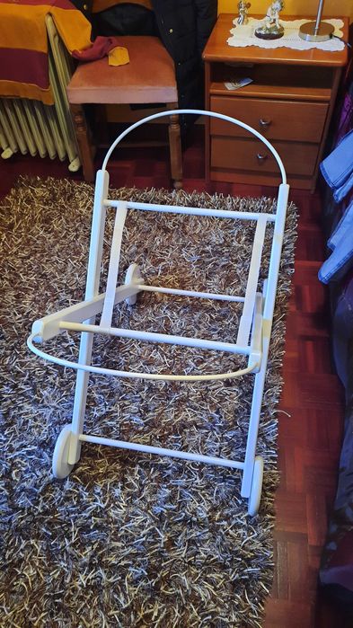 Alcofa de bebé em Verga