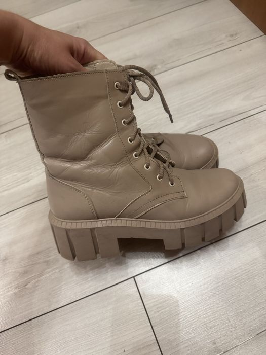 Продам шкіряне взуття