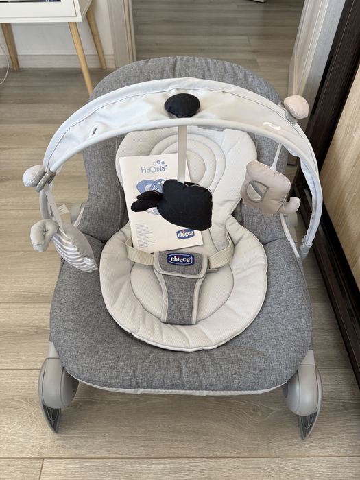 Крісло-гойдалка Chicco Hoopla