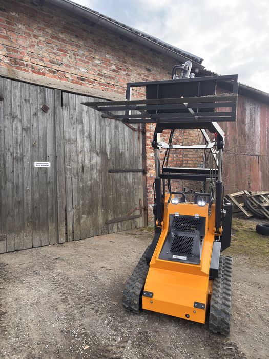 Skid steer zestaw  mini ładowarka gąsienicowa bobcat z osprzętem