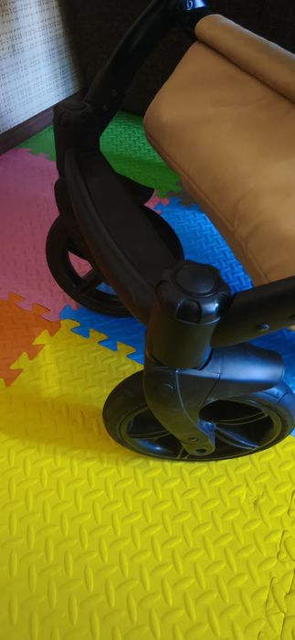 Візок дитячій в гарному стані