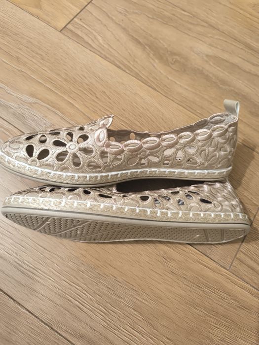 Espadryle ażurowe kwiatki