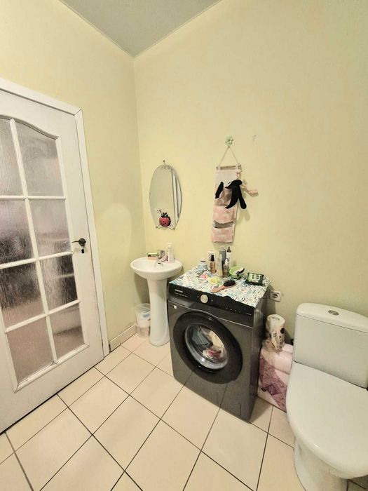 Продам міцний та просторий будинок в районі пивзаводу. Торг!