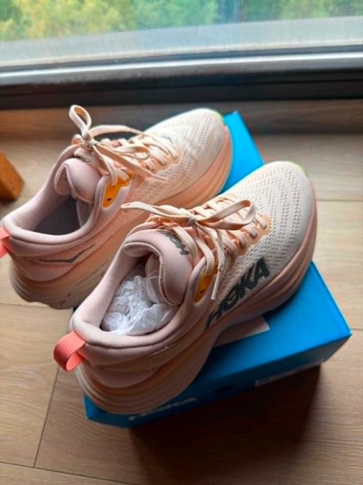 Hoka Bondi 8 (1127952 / CMV)