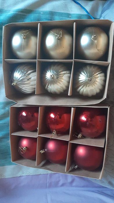 Набор из 6 рождественских,новогодних ёлочных шаров((Ø 10см)из пластика