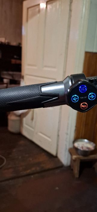 Продам електросамокат Giant outlander M11