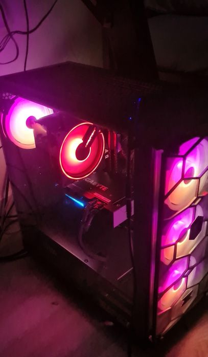 Torre gaming roda tudo