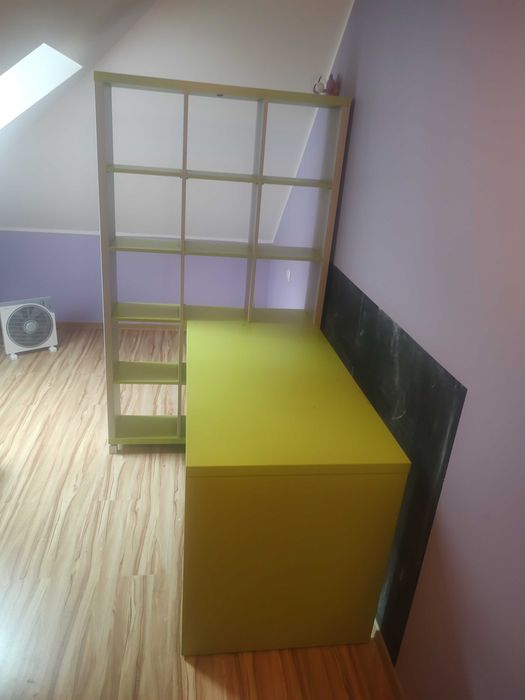 Biurko dziecięce + regał