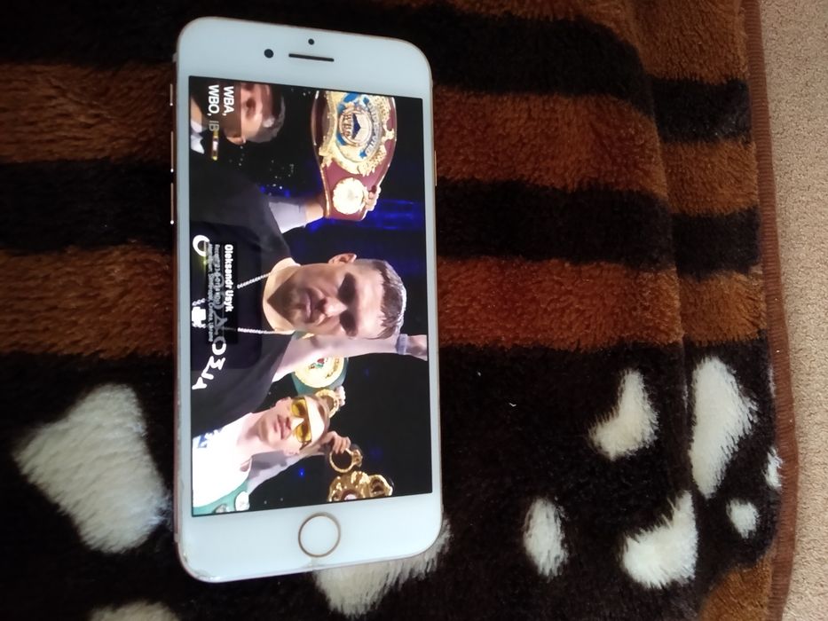 Продам iPhone 8 !