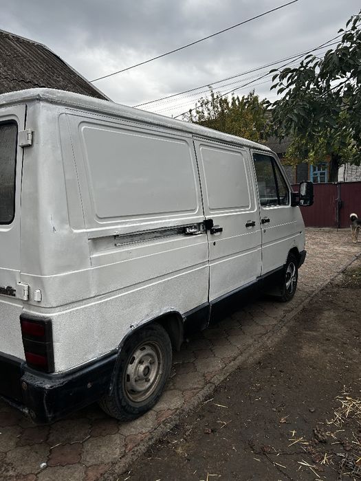 Продаю Renault Trafic 2.1D — 1999 рік, робочий стан