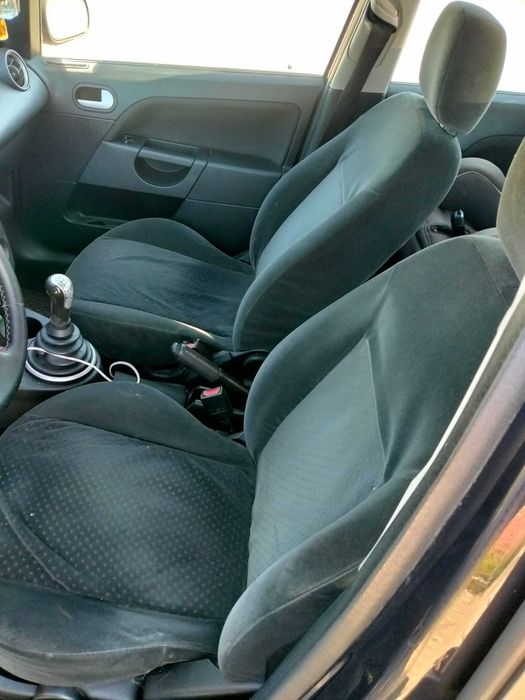 Ford fiesta 2004 — photo 3