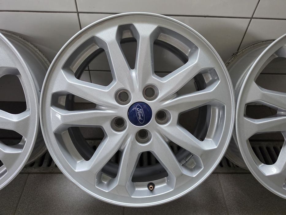 Wysyłka 16 5x108 Ford Kuga Focus C-MAX Grand S-Max Mondeo Volvo