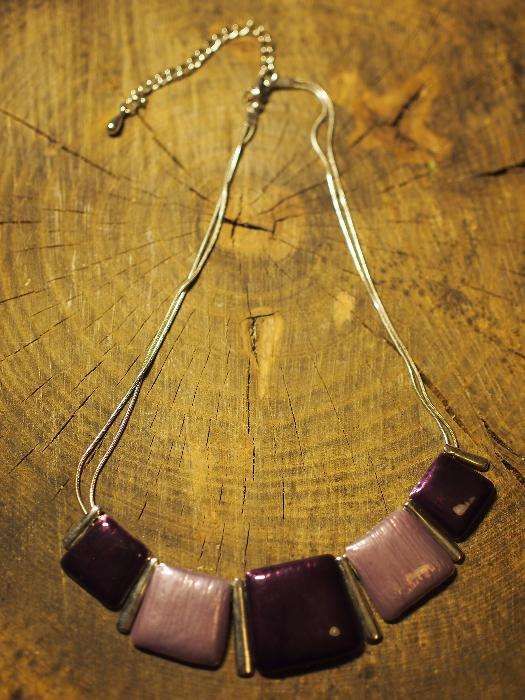 Colar NOVO metálico quadrados Roxo/Lilás