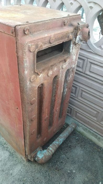 Котел чугунний продам