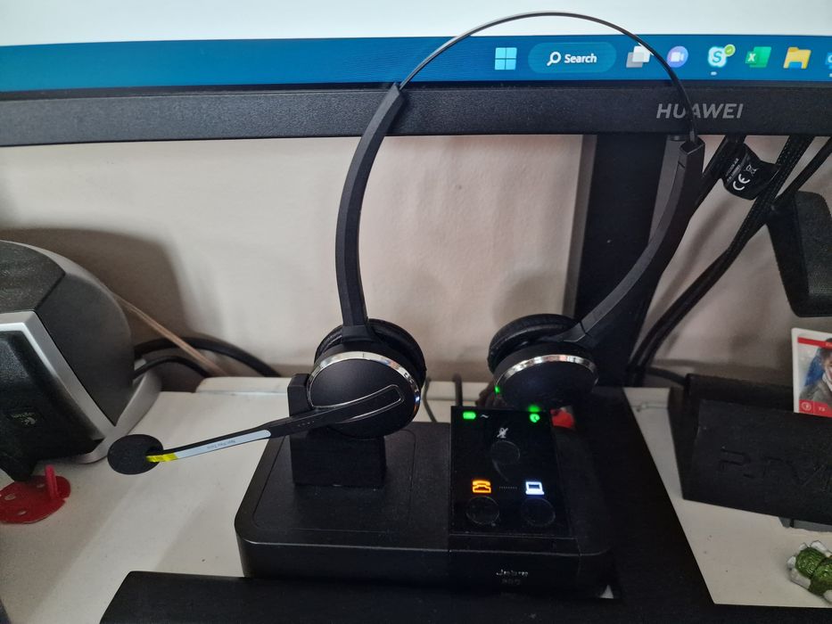 Jabra Pro Słuchawki Bezprzewodowe że stacją ładujacą