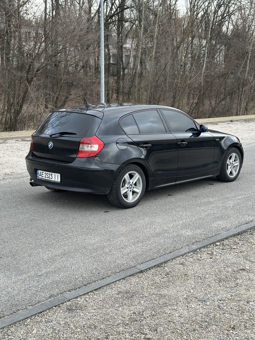 Продам BMW 1 Series E87