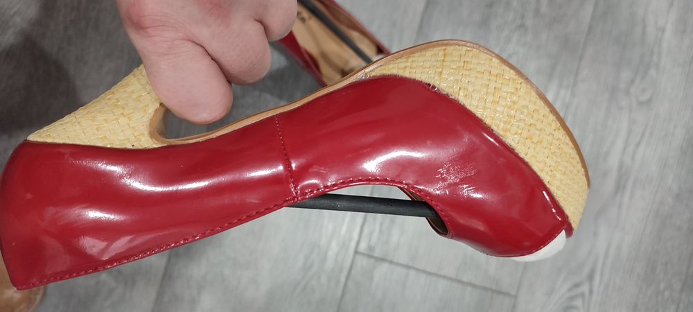 Szpilki, buty na wysokim obcasie