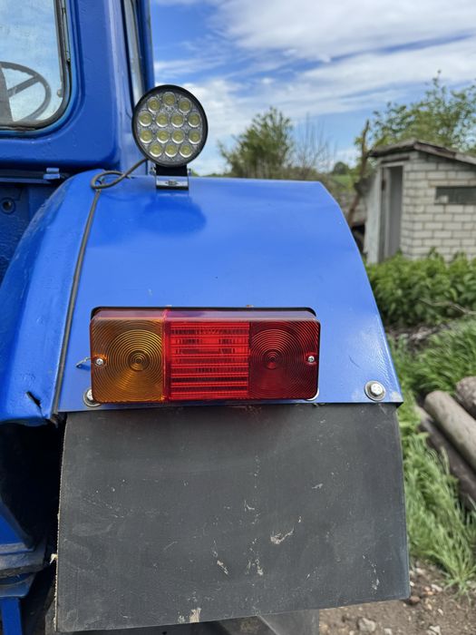 Продам тракток МТЗ-80