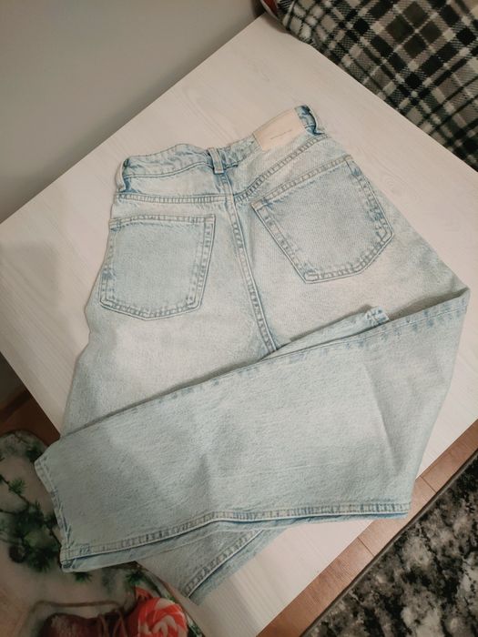 Jeansy Bershka stan idealny