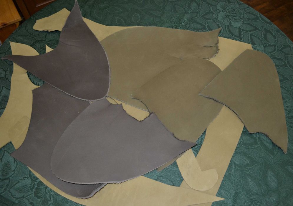 Кожа (чепрак,ременная,толстая) куски 2.5 - 2.8 мм