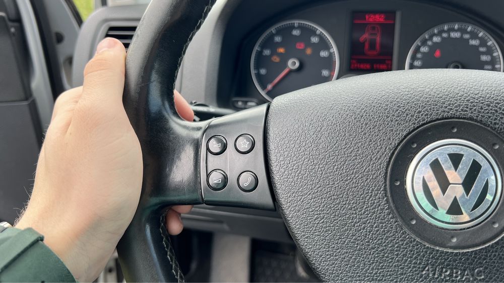 Volkswagen Golf 5 1.6 MPI