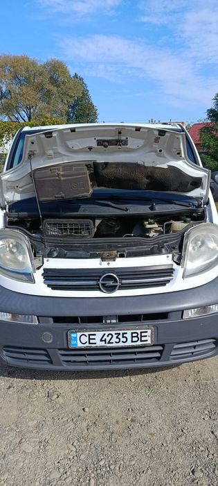 Мікроавтобус Opel Vivaro
