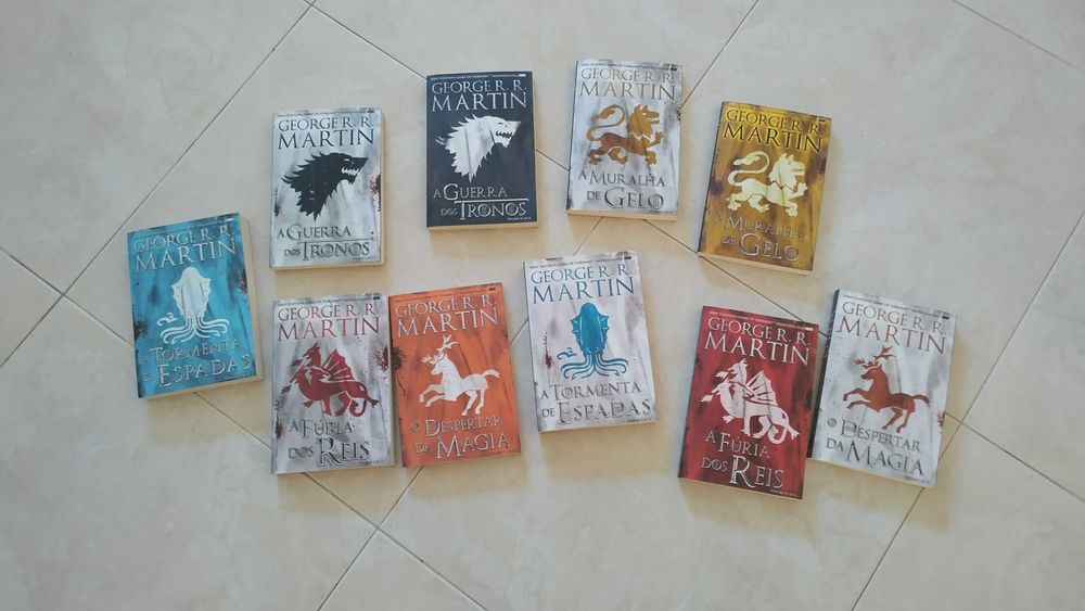 Colecção A Guerra dos Tronos-George R.R. Martin-10 livros-Usados como novos!!!