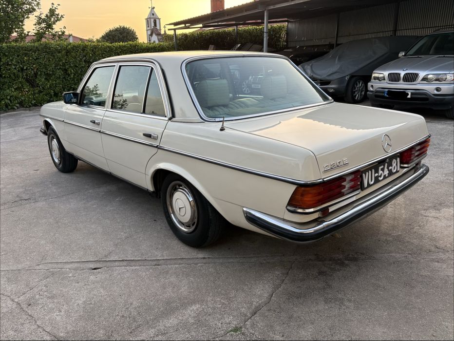 Mercedes W123 230E 1984
