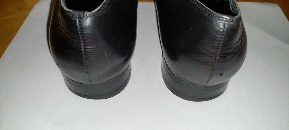 Sprzedam buty damskie Gino Rosi 38 skóra