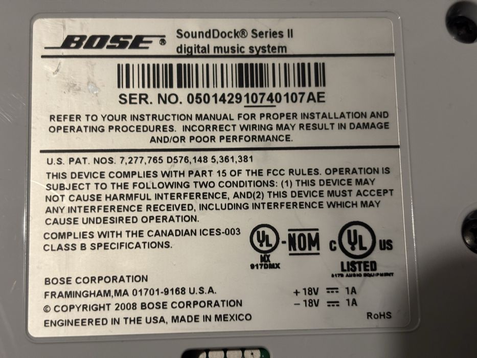 Stacja dokujaca Bose+ipad 4gb