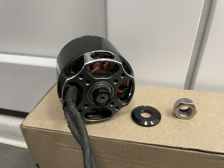 Мотор великий Б.У