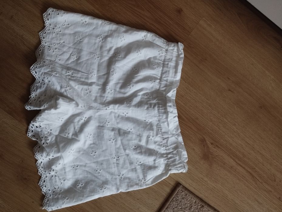 Spodenki białe damskie M