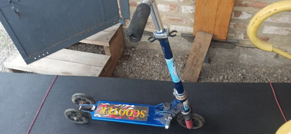 Самокат дитячий.