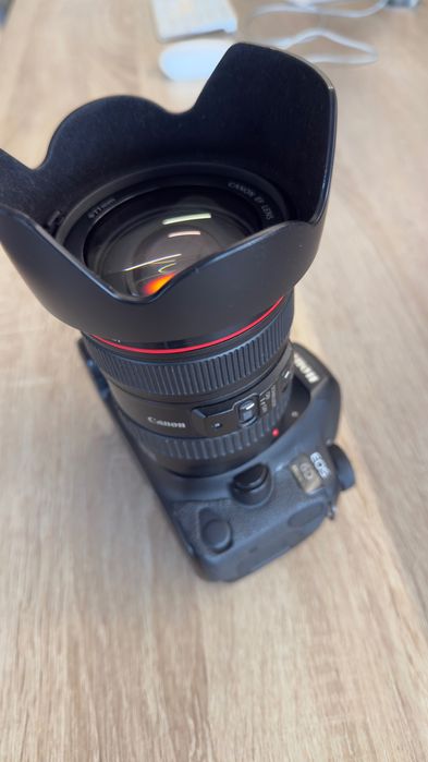 Canon 6D Mark II com lente 24:105 F4