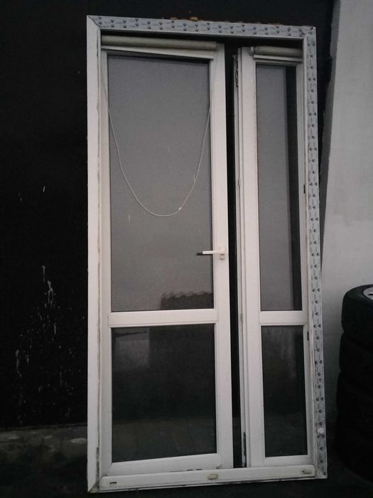 Białe Drzwi balkonowe