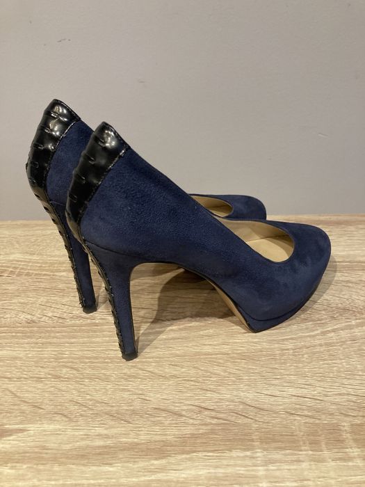 Szpilki Nine West 8M rozm 39 szczupła noga