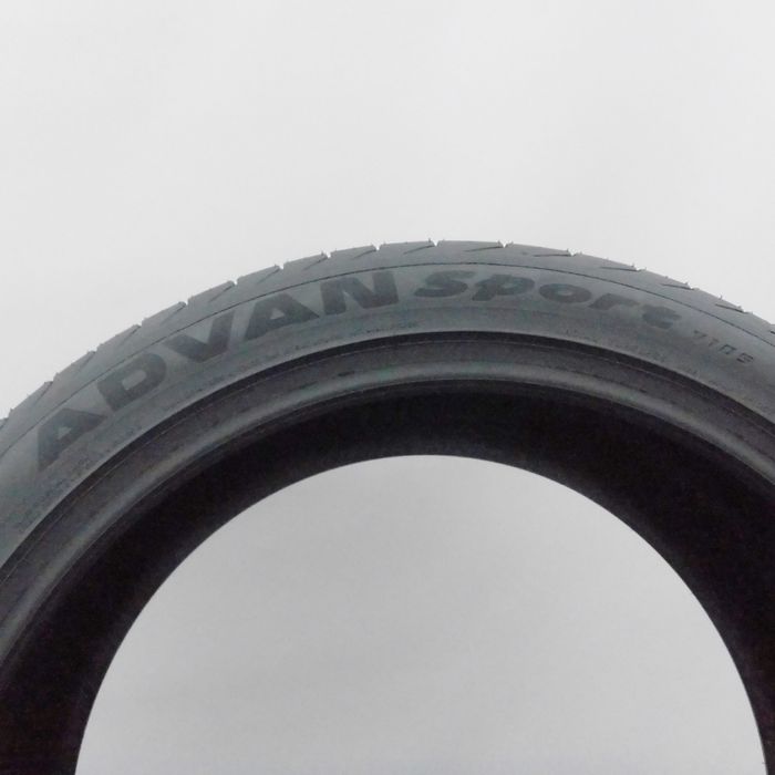 Opony 265/40/21 Yokohama 265/40R21 105Y XL V105 Letnie 2017 Nieużywane