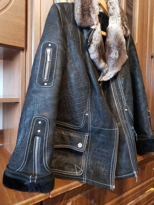 Женская дублёнка искуственная в отличном стстоянии