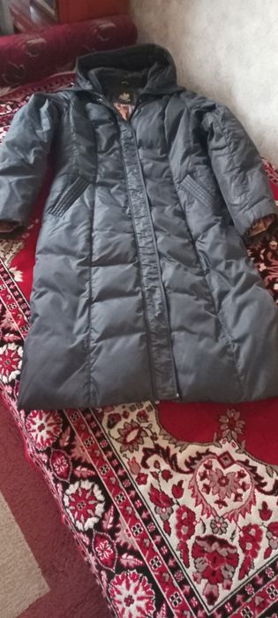 Пуховик   жіночий  .