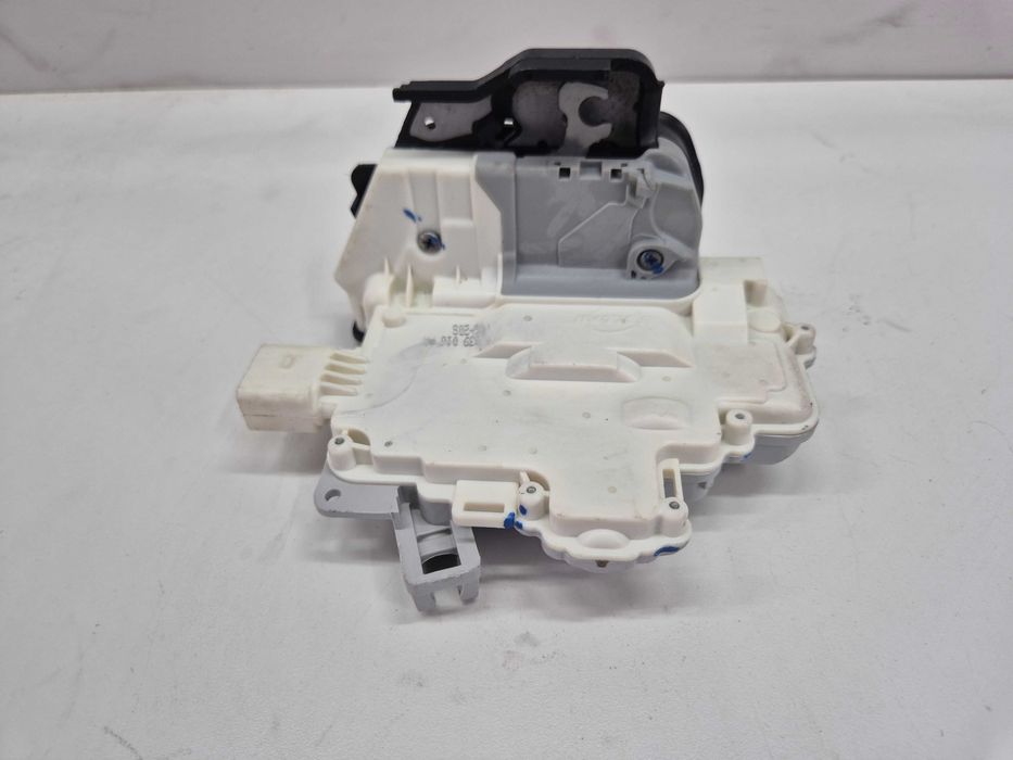 audi a6 c6 a3 sportback 8P a4 b7 zamek prawy tył tylny 7 pin