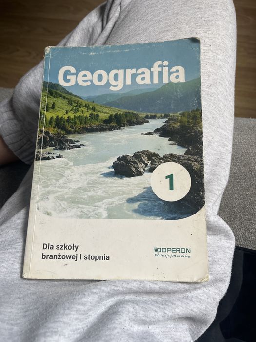 Sprzedam ksiazke do geografi dla klas pierszych